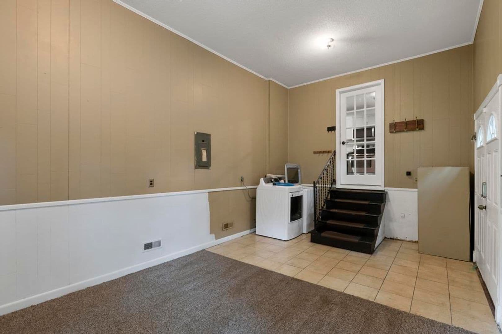 Jacksonville House: 208 Toni Drive