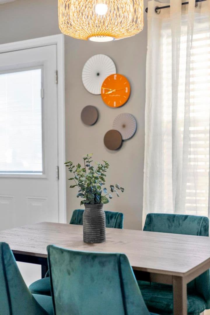 Jacksonville House: 109 Kanton Drive