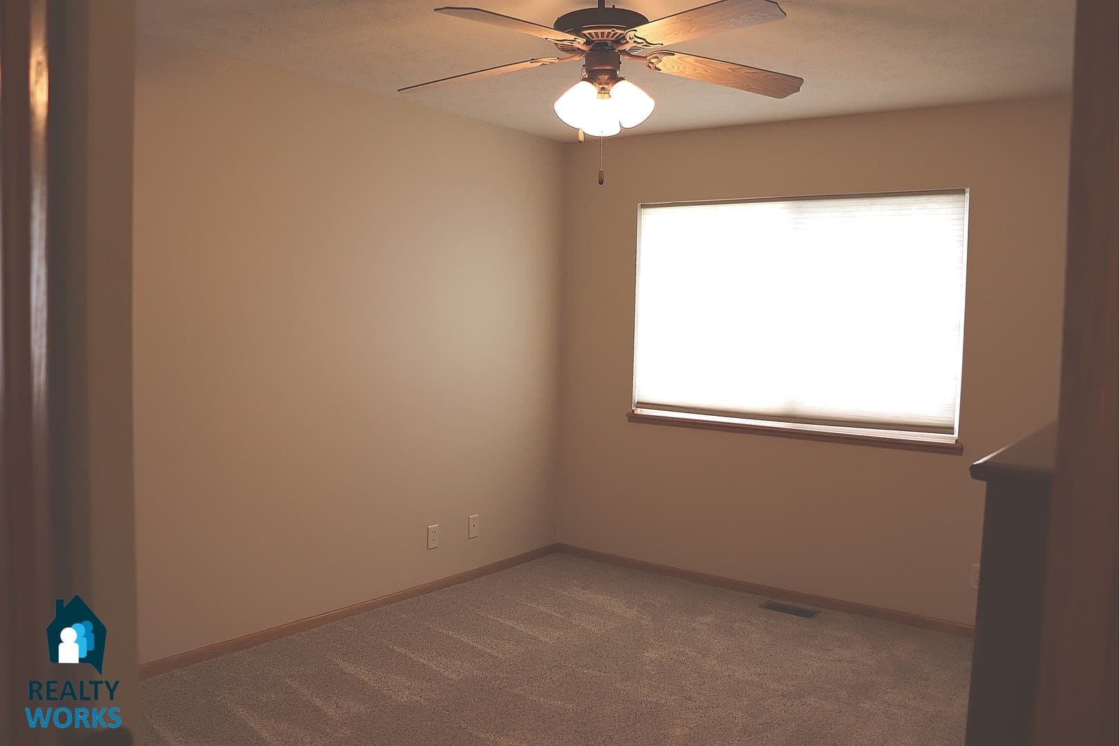 Lincoln House: 8114 E Oshel Avenue
