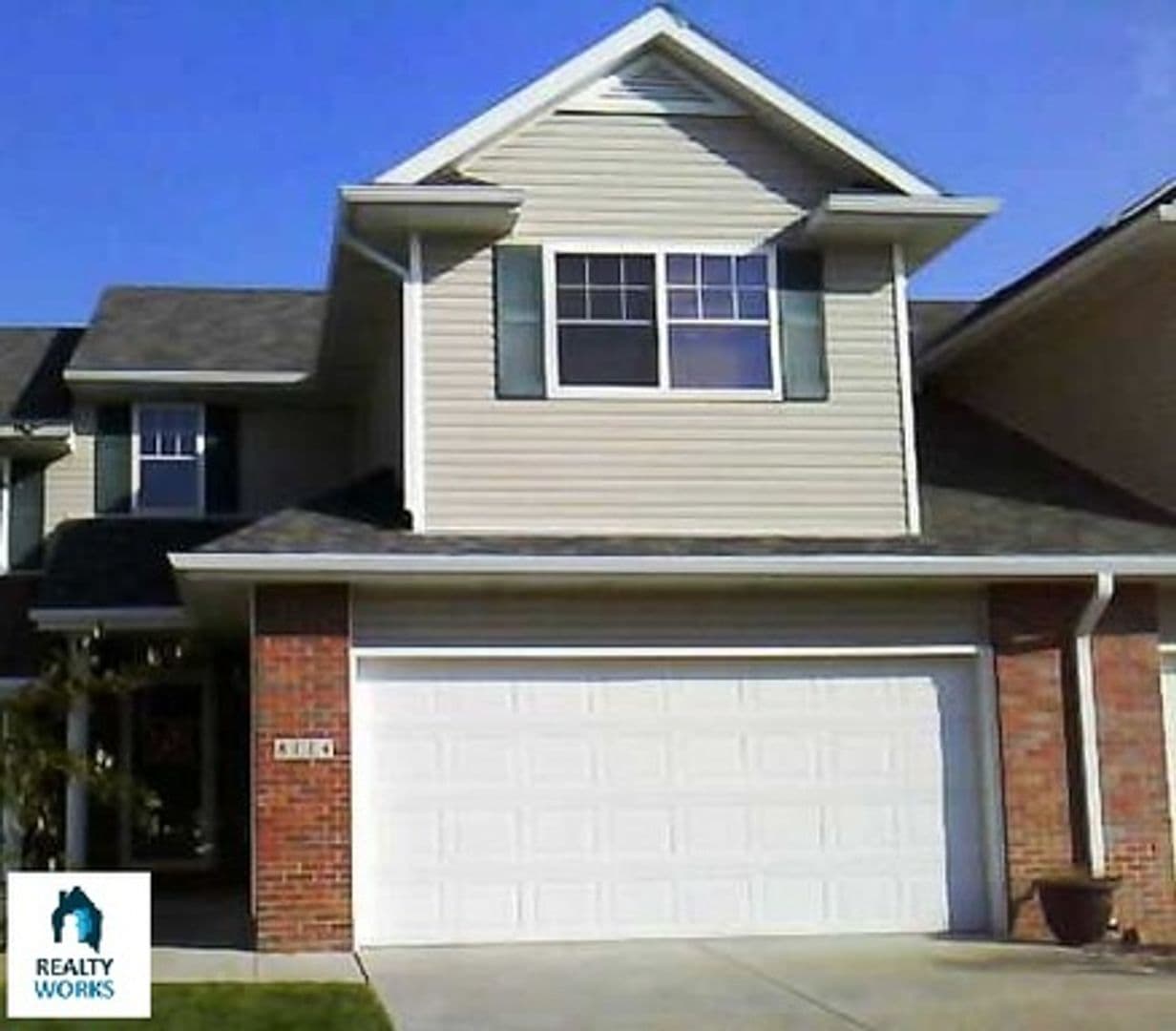 Lincoln House: 8114 E Oshel Avenue