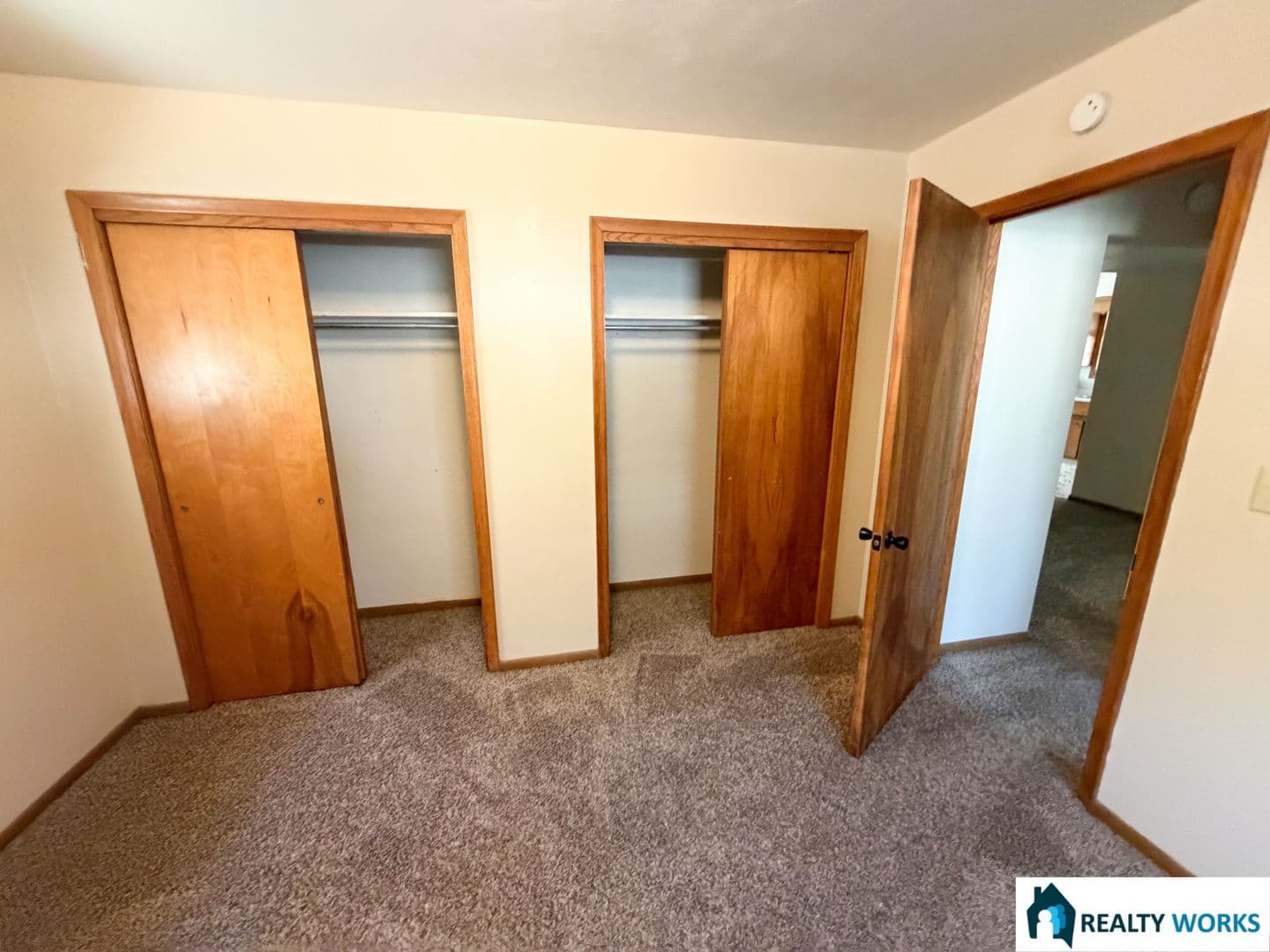 Lincoln Apartment: Meredeth