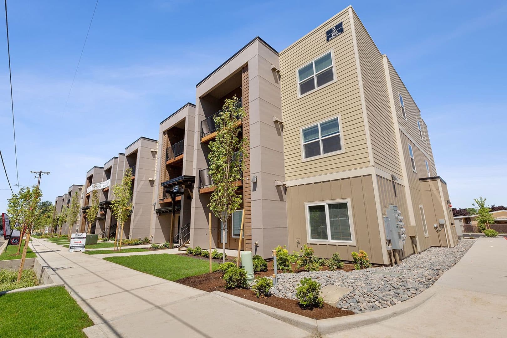 Vancouver Apartment: 4905 NE 122nd Ave