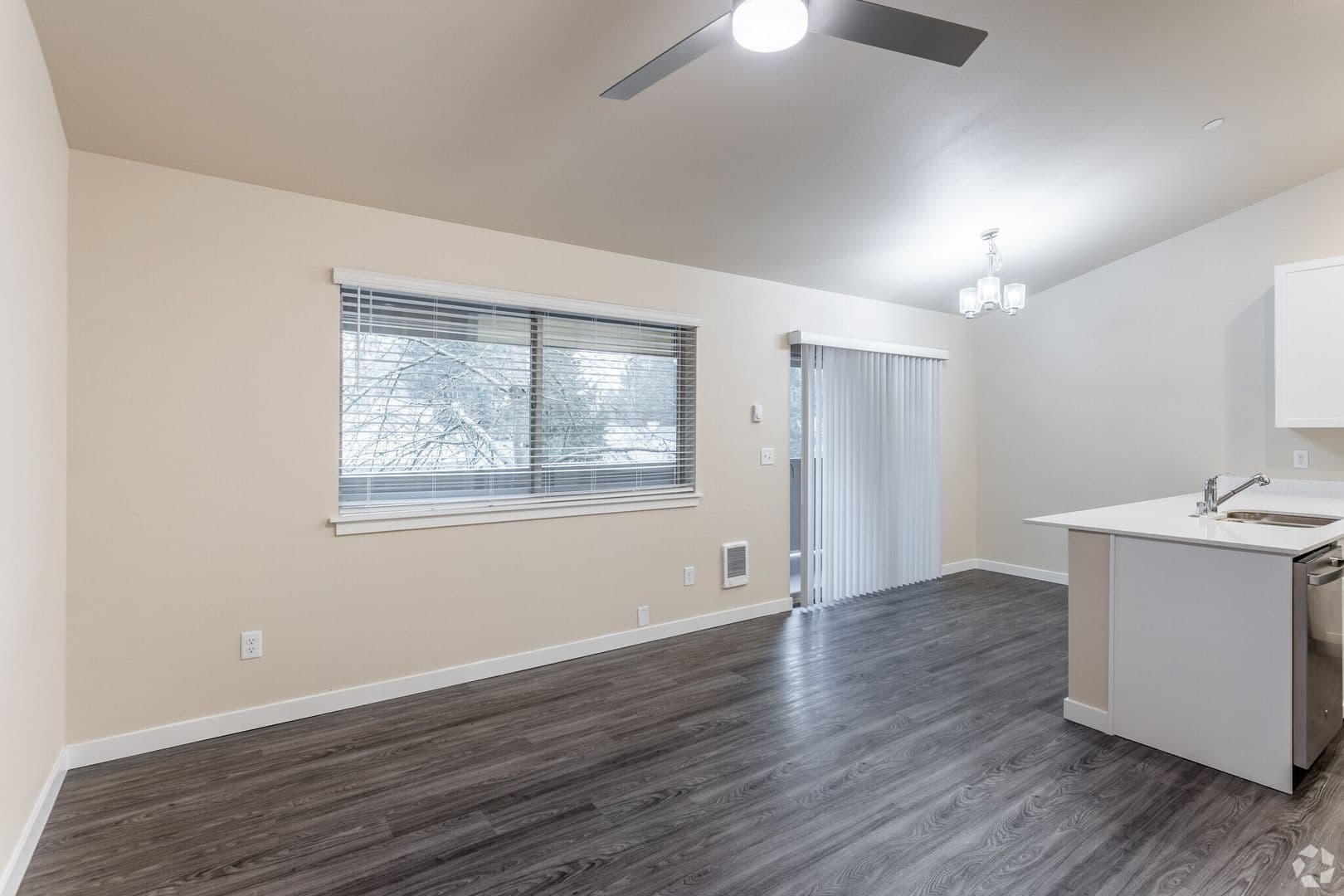 Vancouver Apartment: 501 NE 112th Ave