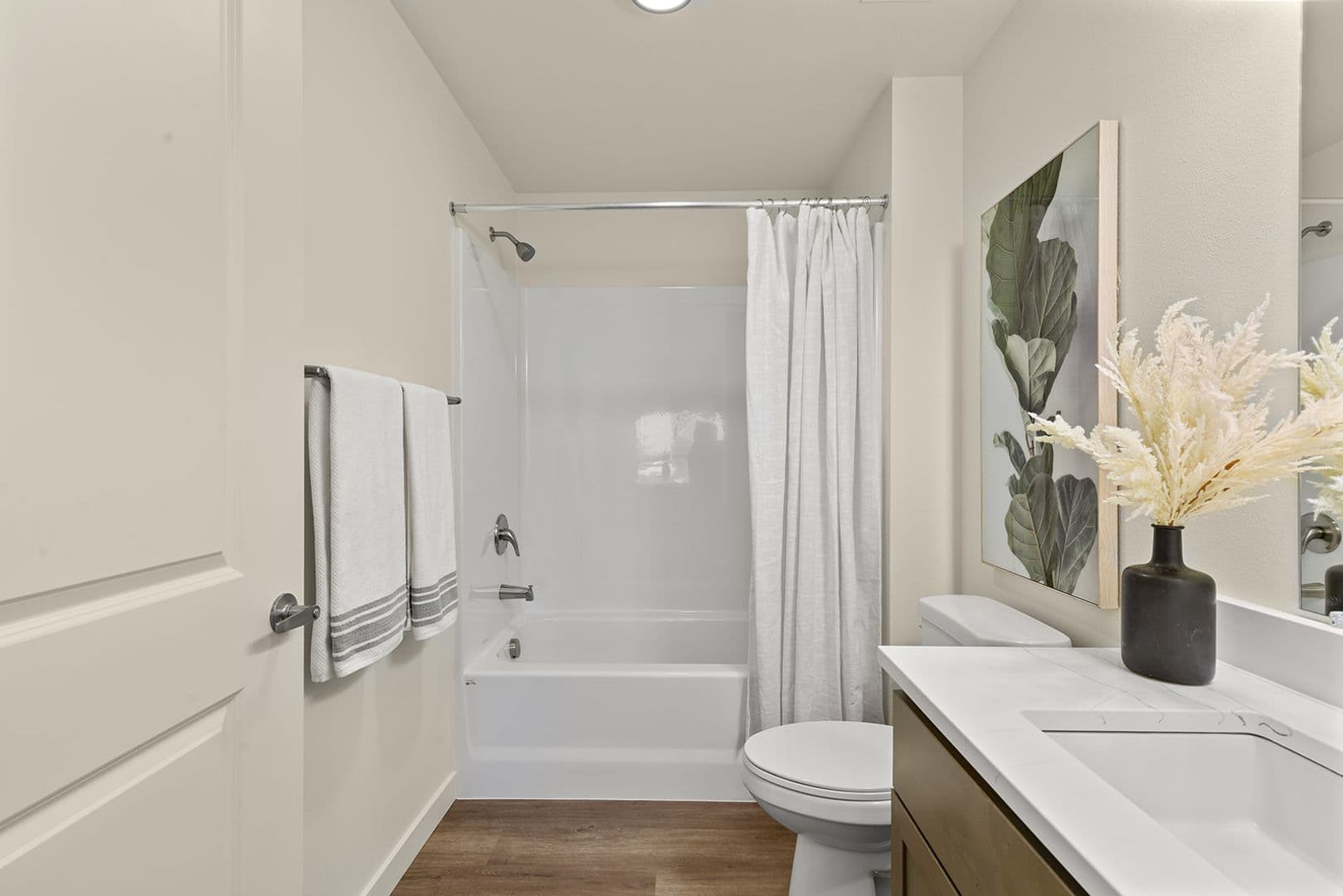 Vancouver Apartment: 4905 NE 122nd Ave