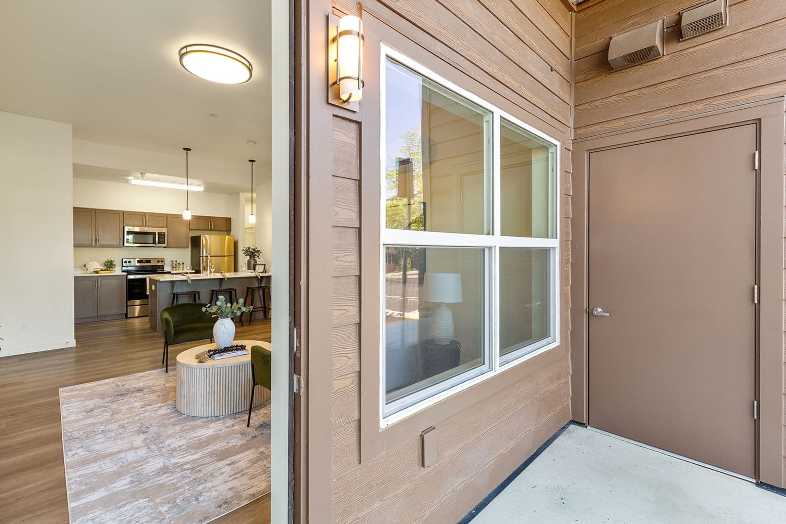 Vancouver Apartment: 4905 NE 122nd Ave
