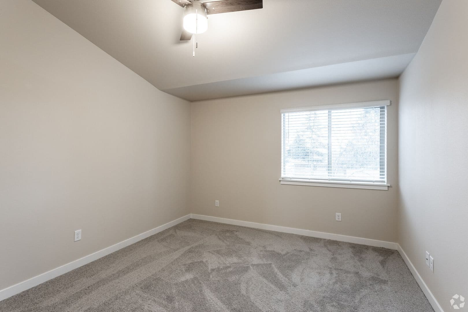 Vancouver Apartment: 501 NE 112th Ave