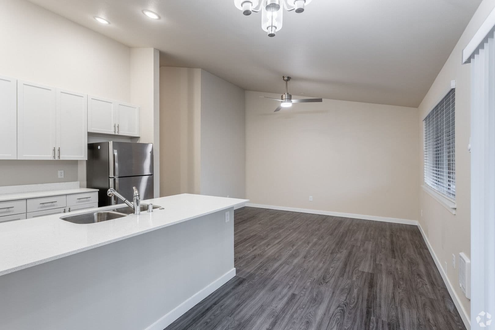 Vancouver Apartment: 501 NE 112th Ave