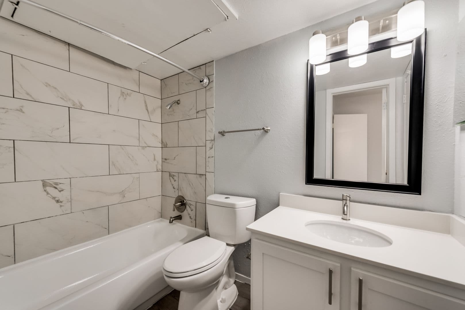 Dallas Apartment: 8900 Park Lane