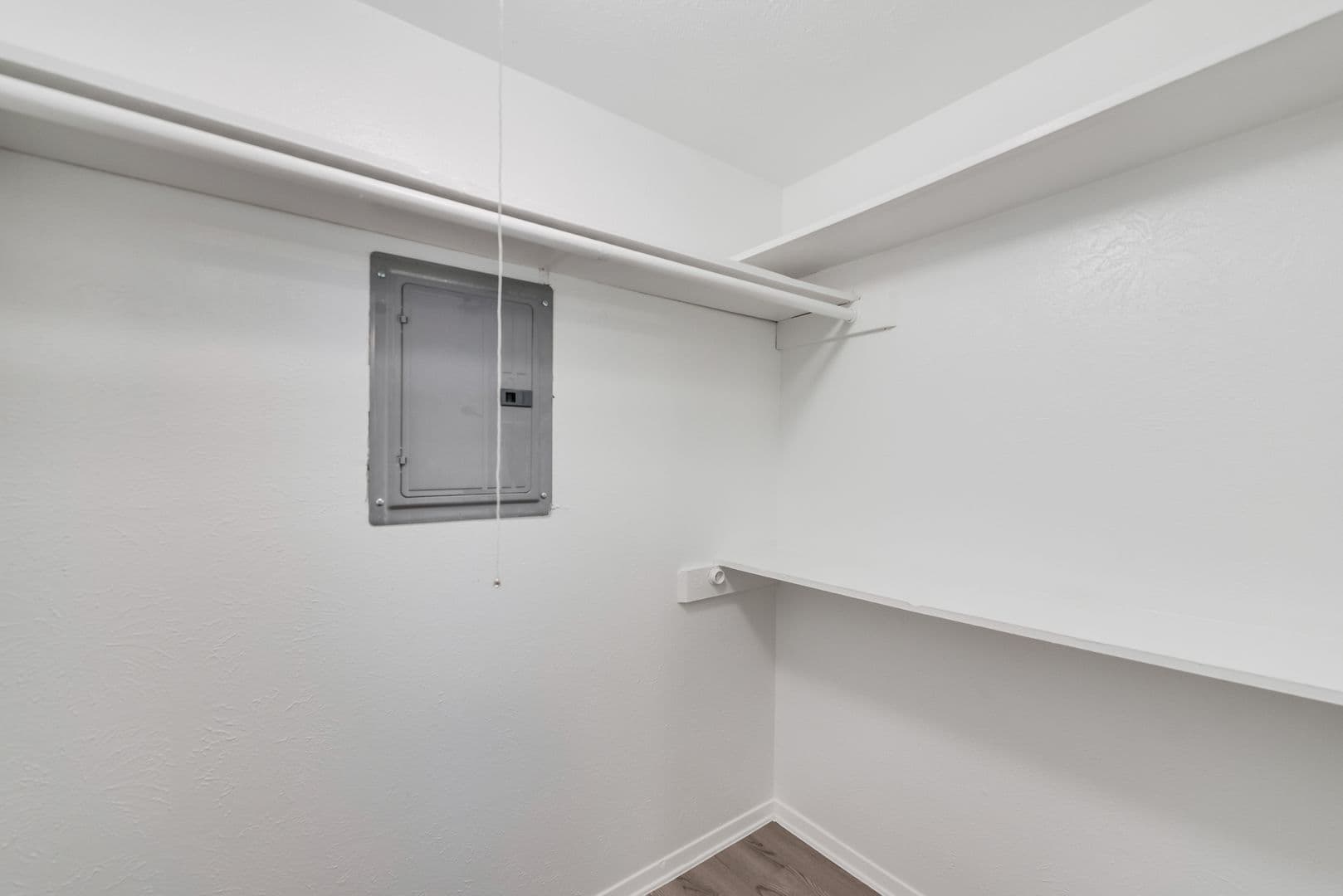 Dallas Apartment: 8900 Park Lane