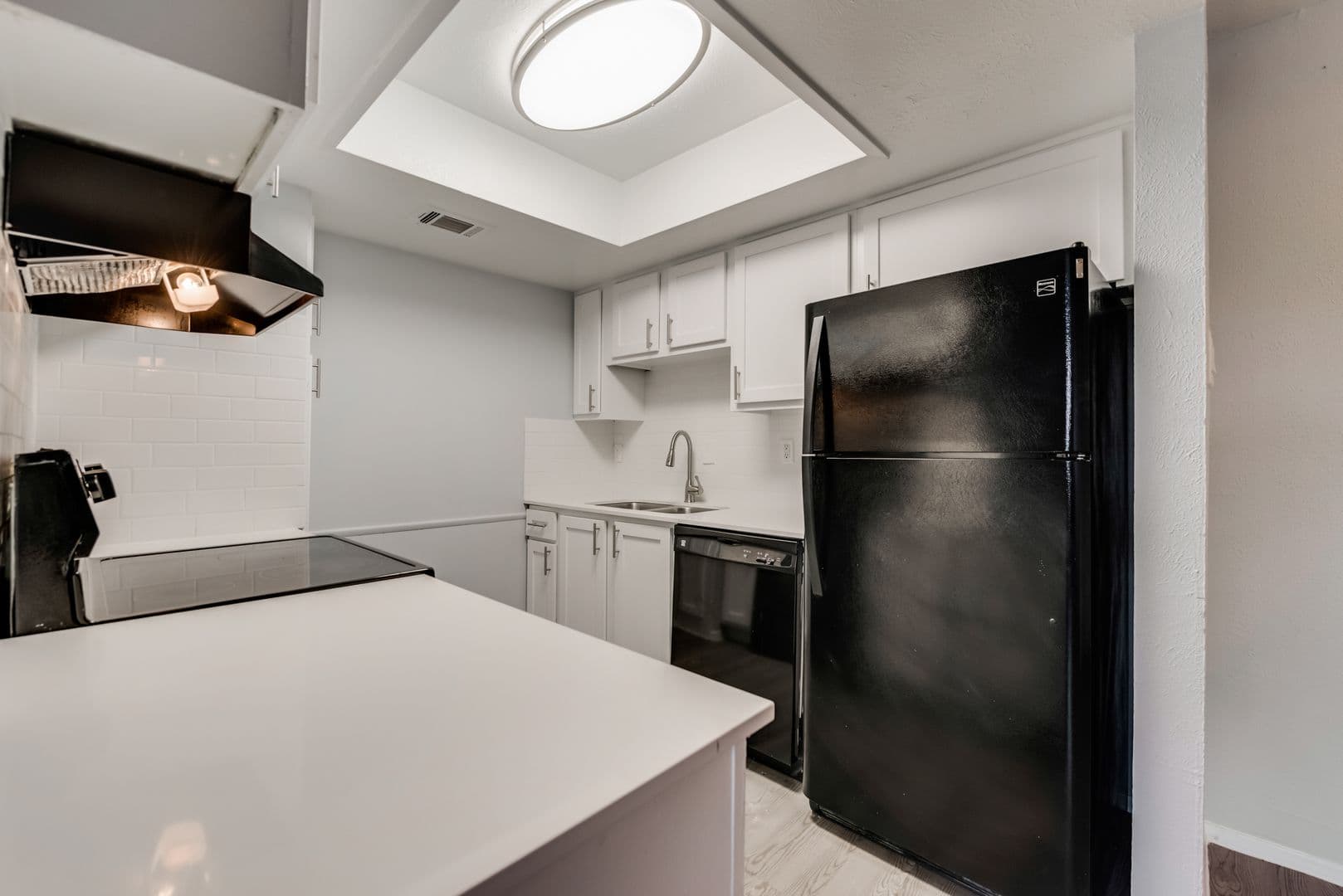 Dallas Apartment: 8900 Park Lane