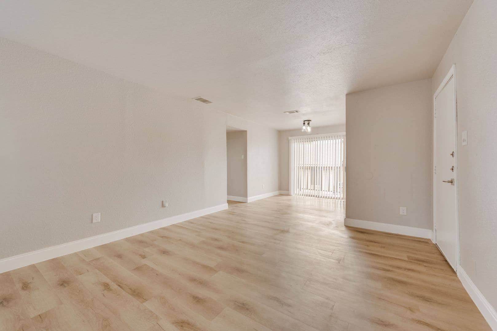 Grand Prairie Apartment: 201 W Tarrant Rd
