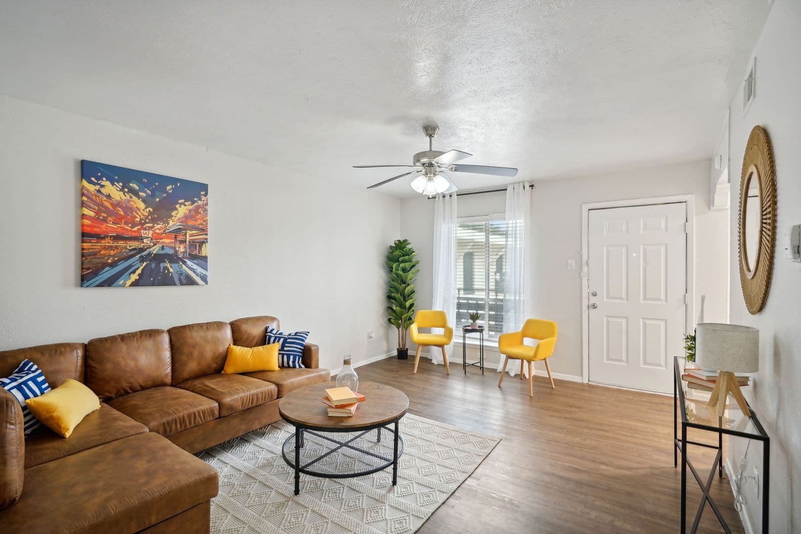 Dallas Apartment: 14018 Brookgreen Dr