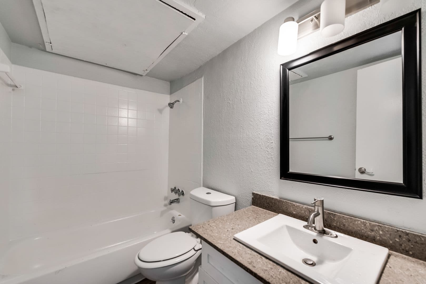 Dallas Apartment: 8900 Park Lane