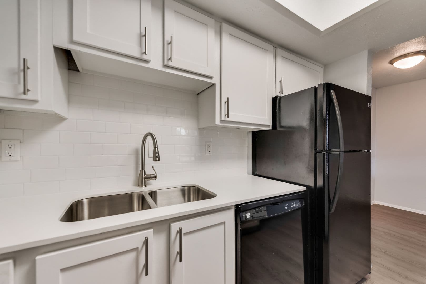 Dallas Apartment: 8900 Park Lane