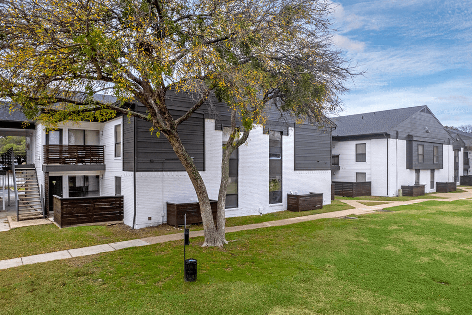 Dallas Apartment: 9763 Audelia Rd