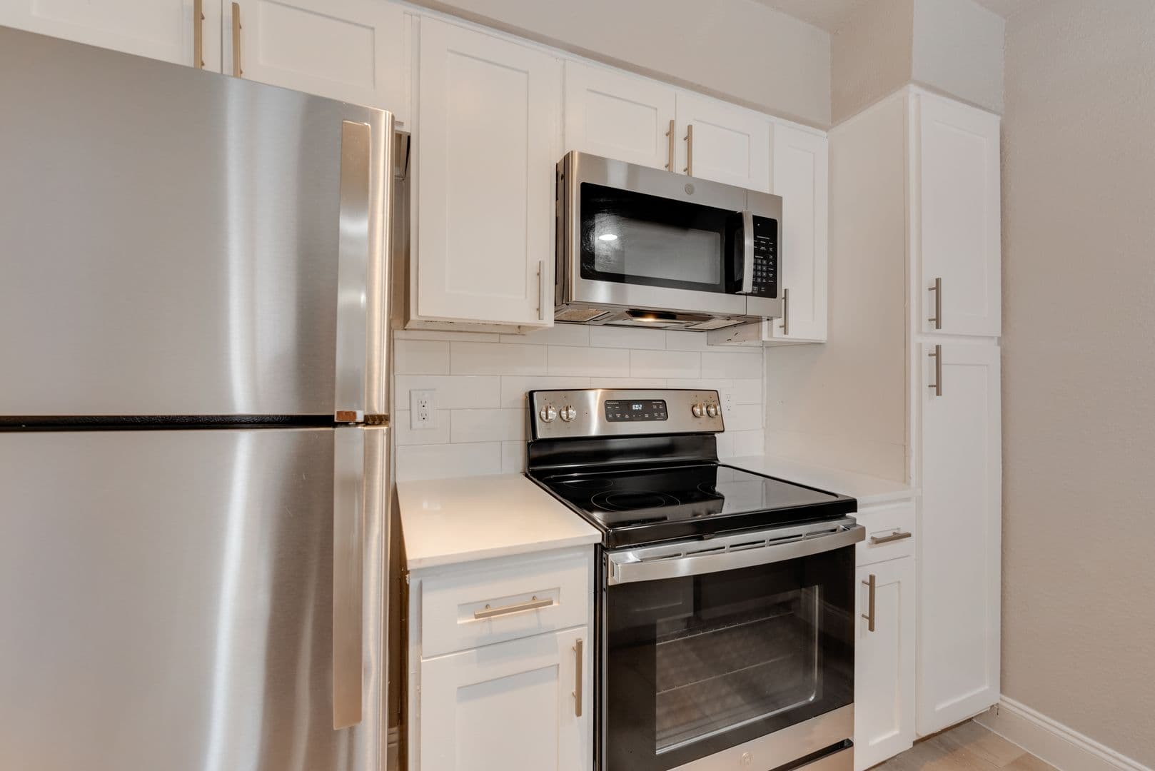 Grand Prairie Apartment: 201 W Tarrant Rd