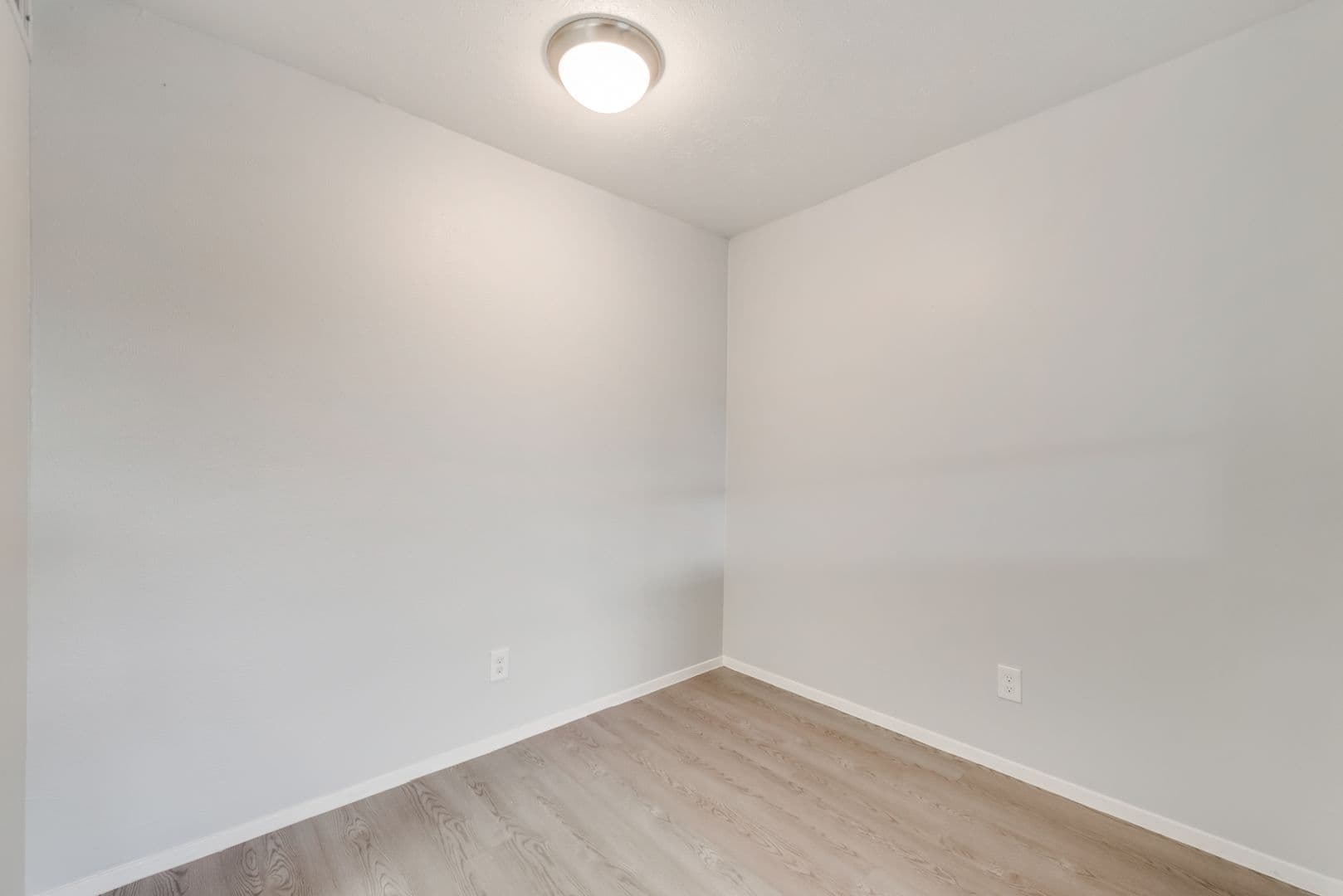 Dallas Apartment: 8900 Park Lane