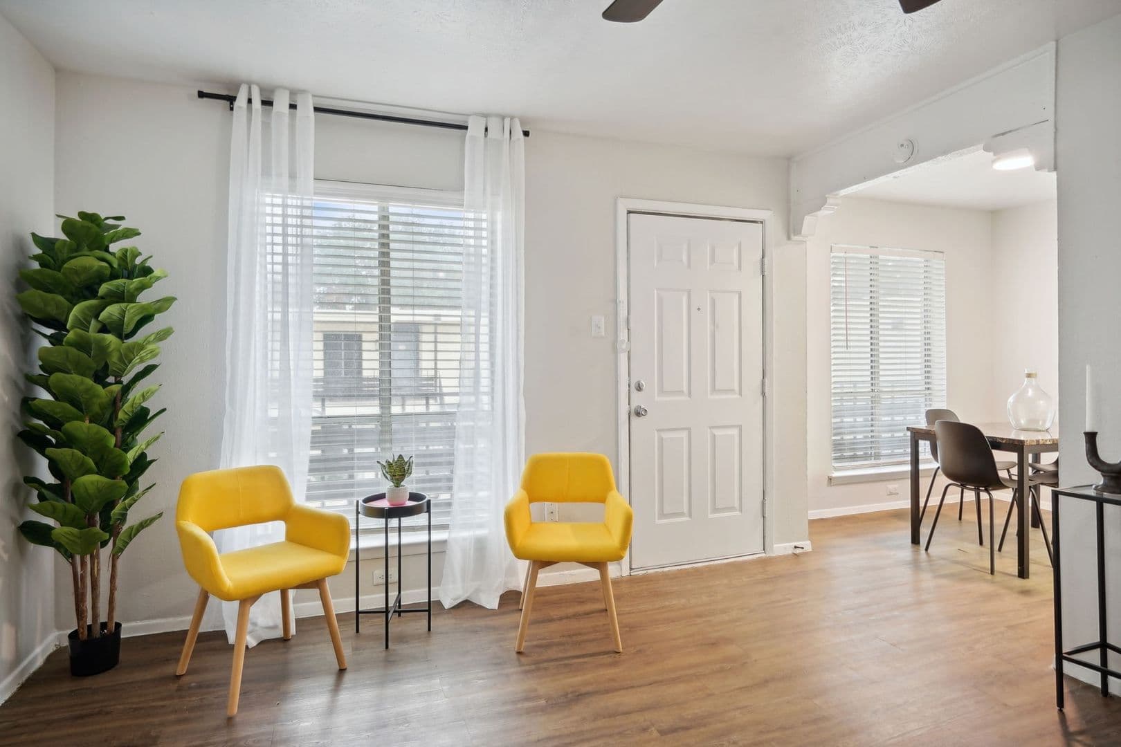 Dallas Apartment: 14018 Brookgreen Dr