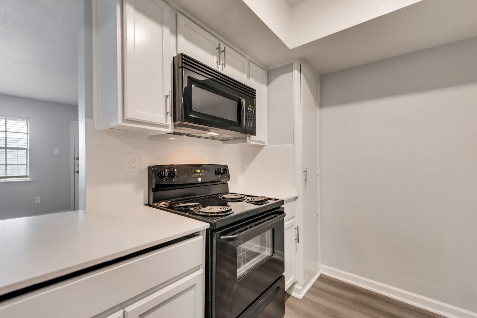 Dallas Apartment: 8900 Park Lane