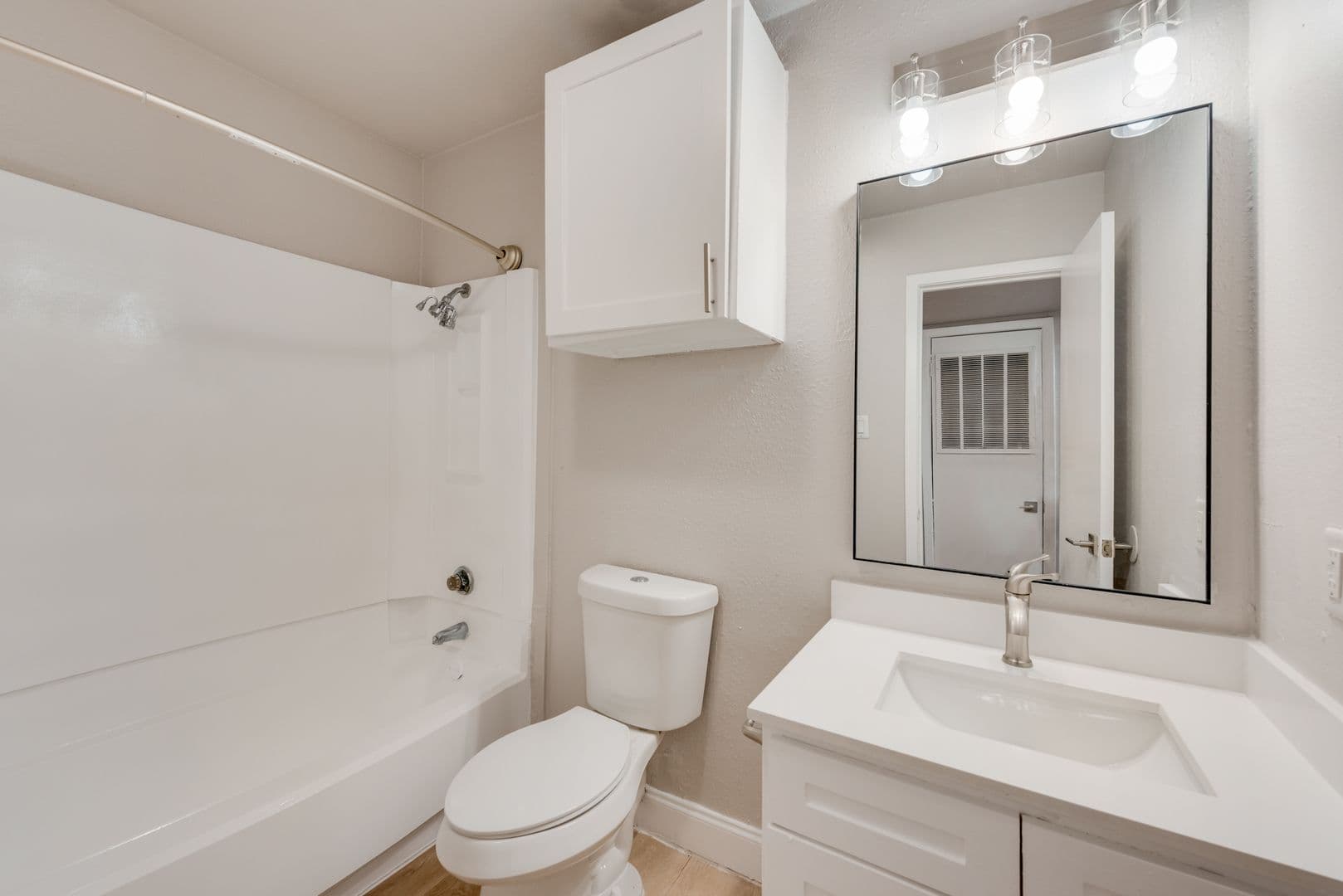 Grand Prairie Apartment: 201 W Tarrant Rd