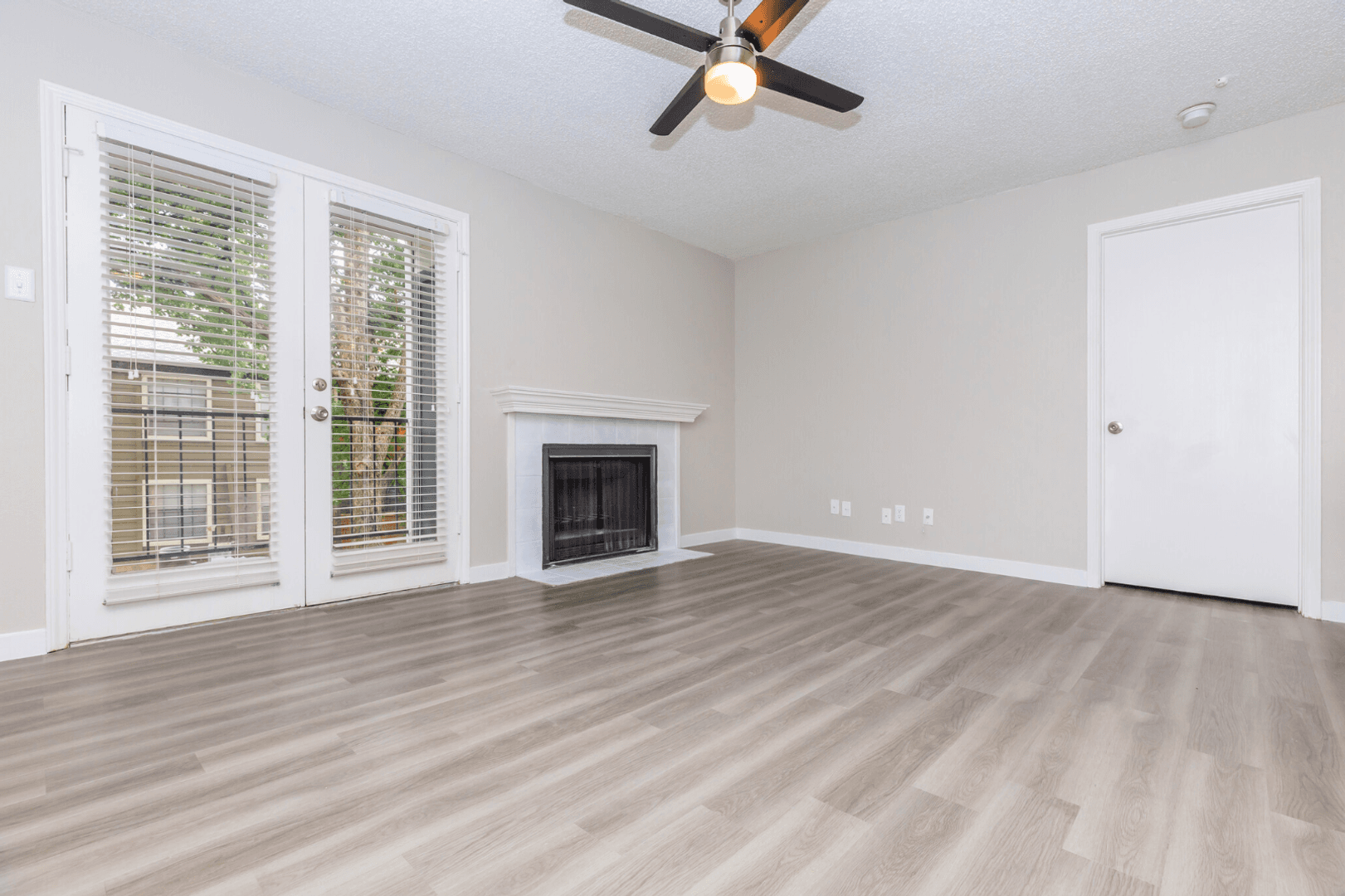Dallas Apartment: 7720 McCallum Blvd