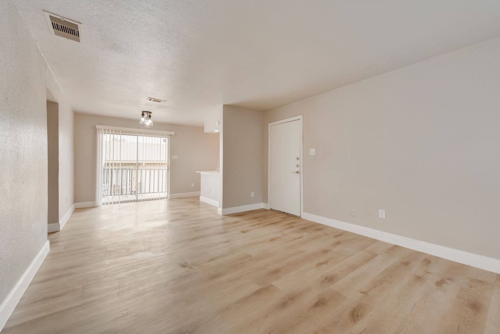 Grand Prairie Apartment: 201 W Tarrant Rd