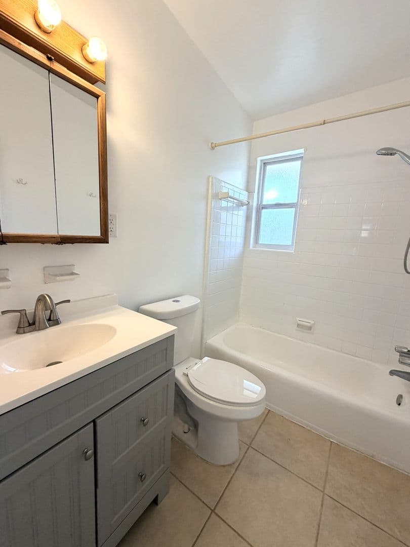 Jacksonville Apartment: 2977 Collier Avenue