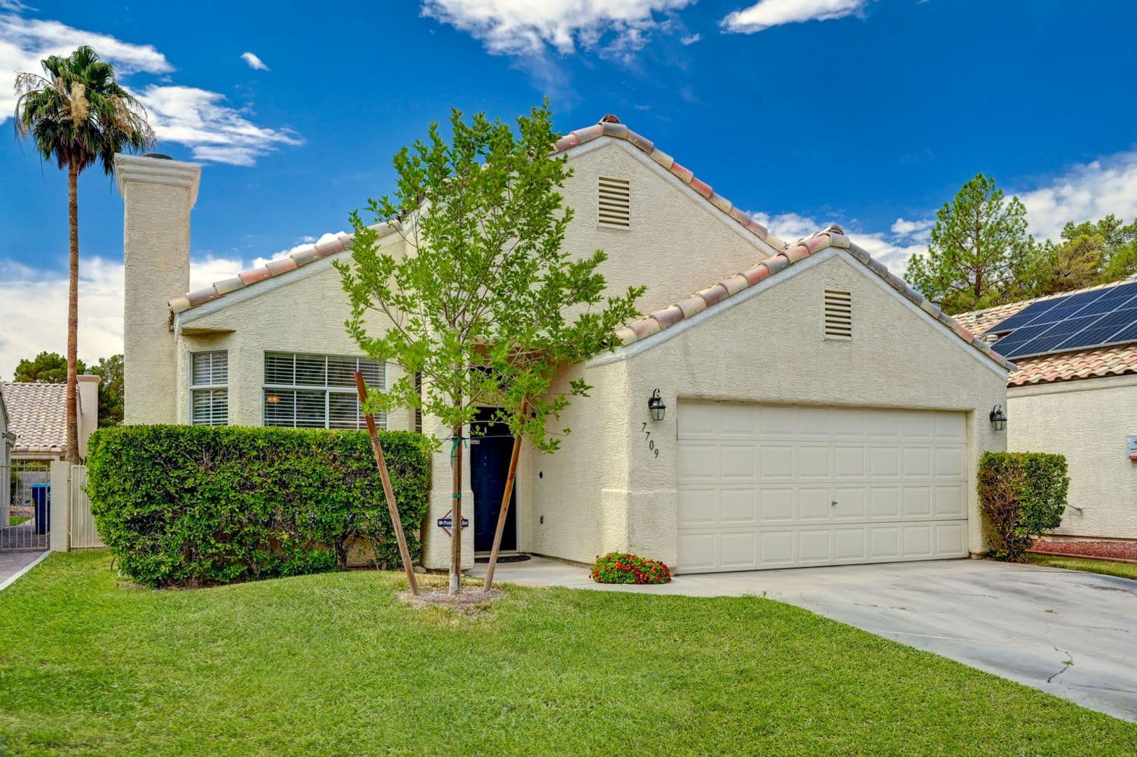 Las Vegas House: 7709 Beach Falls Court