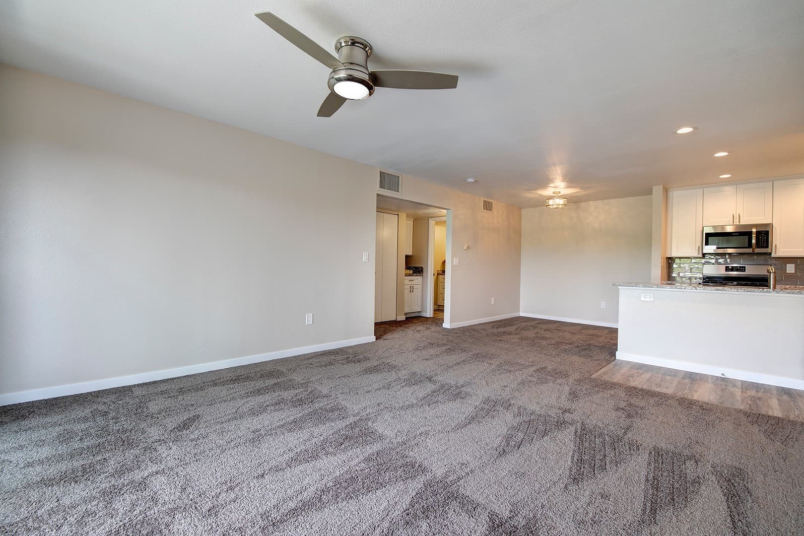 Las Vegas House: 1900 Mountain Hills Court #206