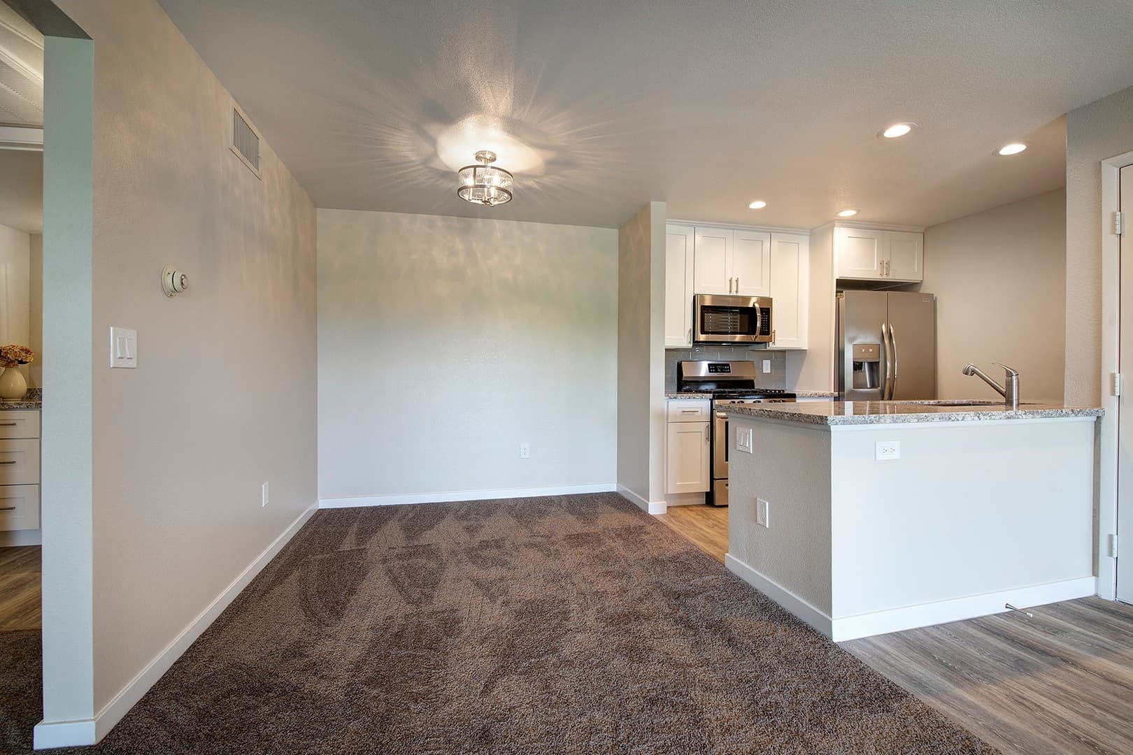 Las Vegas House: 1900 Mountain Hills Court #206