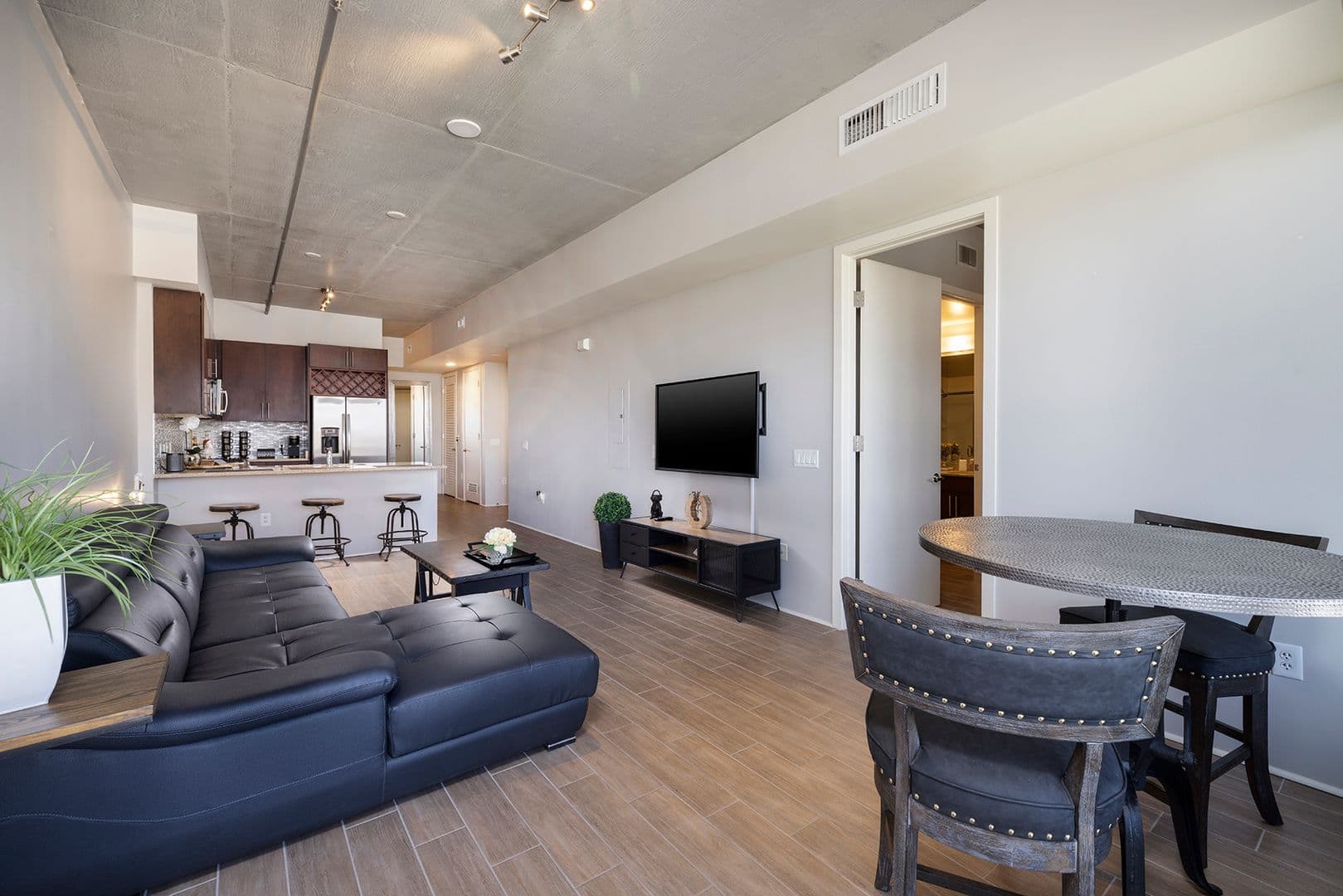 Las Vegas Condo: 353 E Bonneville Ave #525