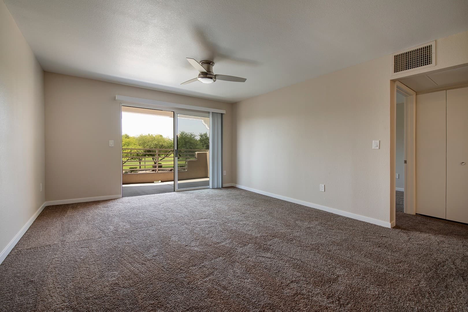 Las Vegas House: 1900 Mountain Hills Court #206