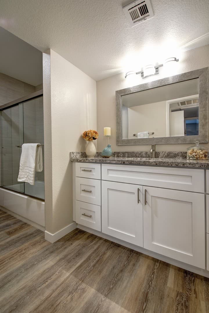 Las Vegas House: 1900 Mountain Hills Court #206