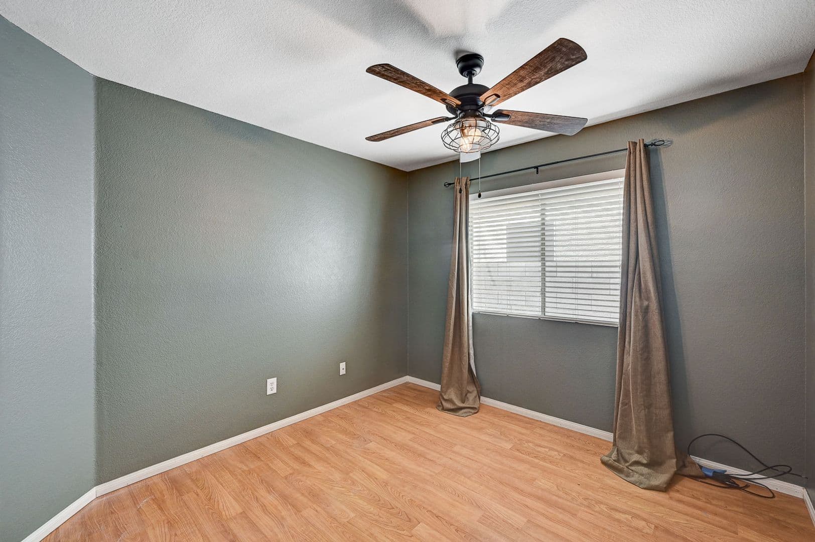 Las Vegas House: 7709 Beach Falls Court