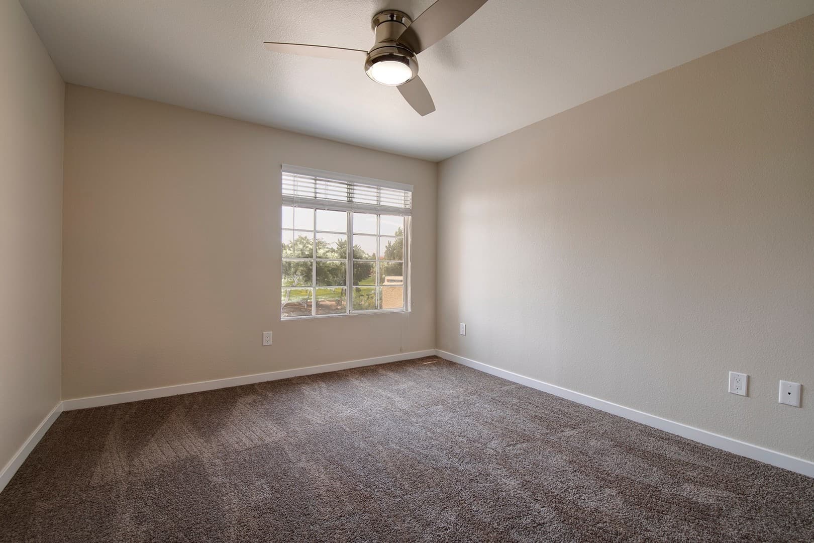 Las Vegas House: 1900 Mountain Hills Court #206