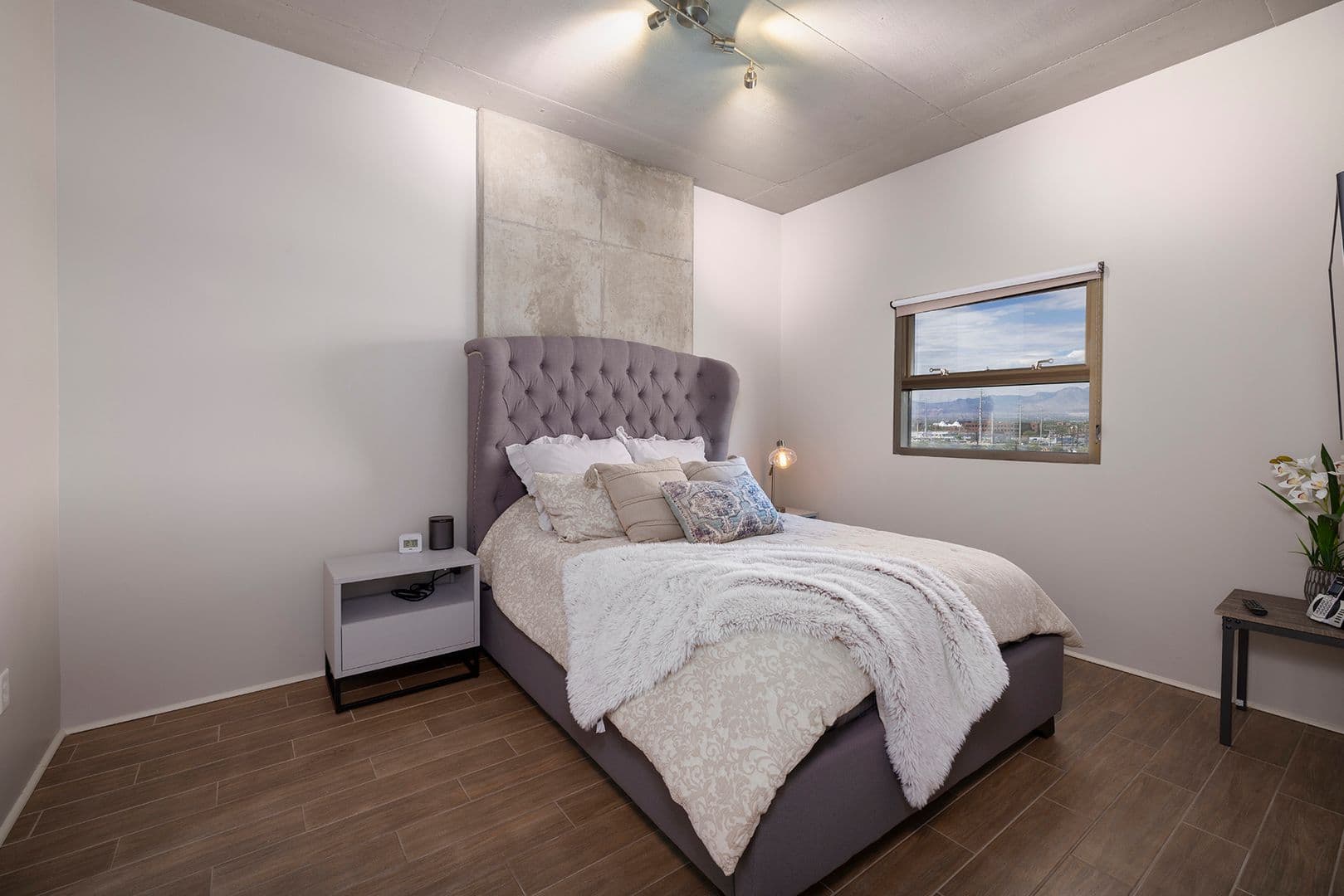Las Vegas Condo: 353 E Bonneville Ave #525