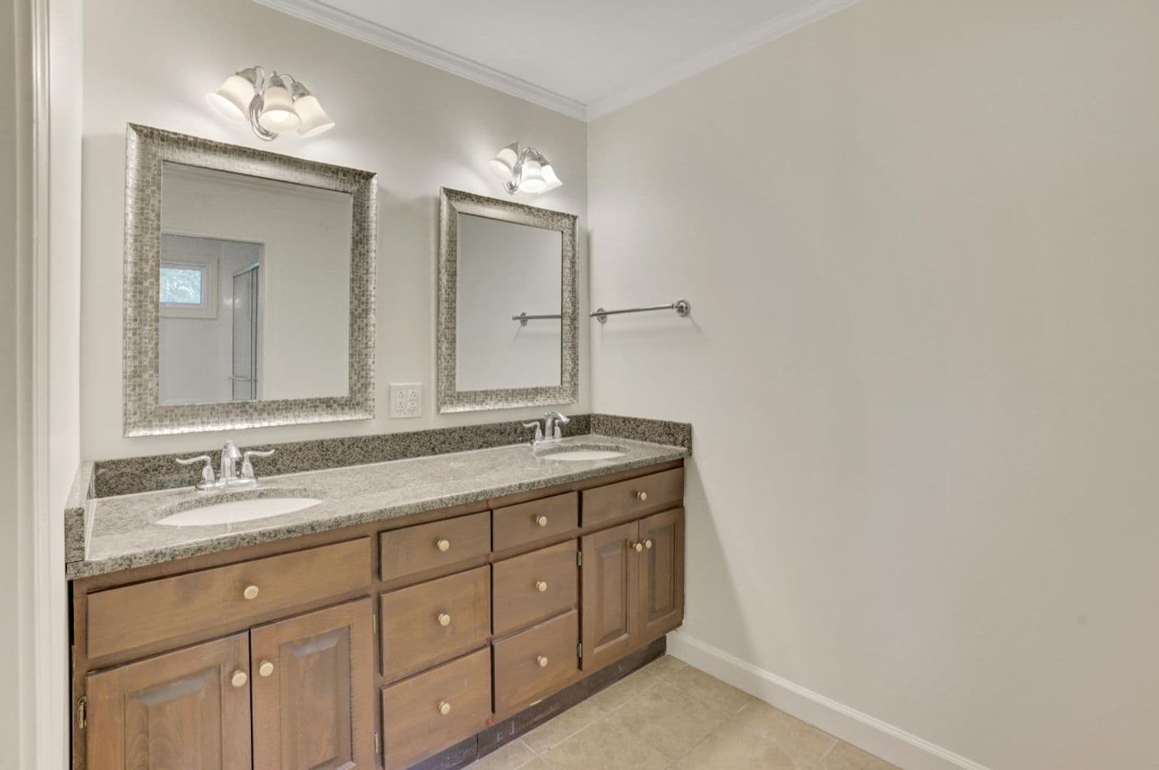 Concord House: 121 Marshdale Avenue SW
