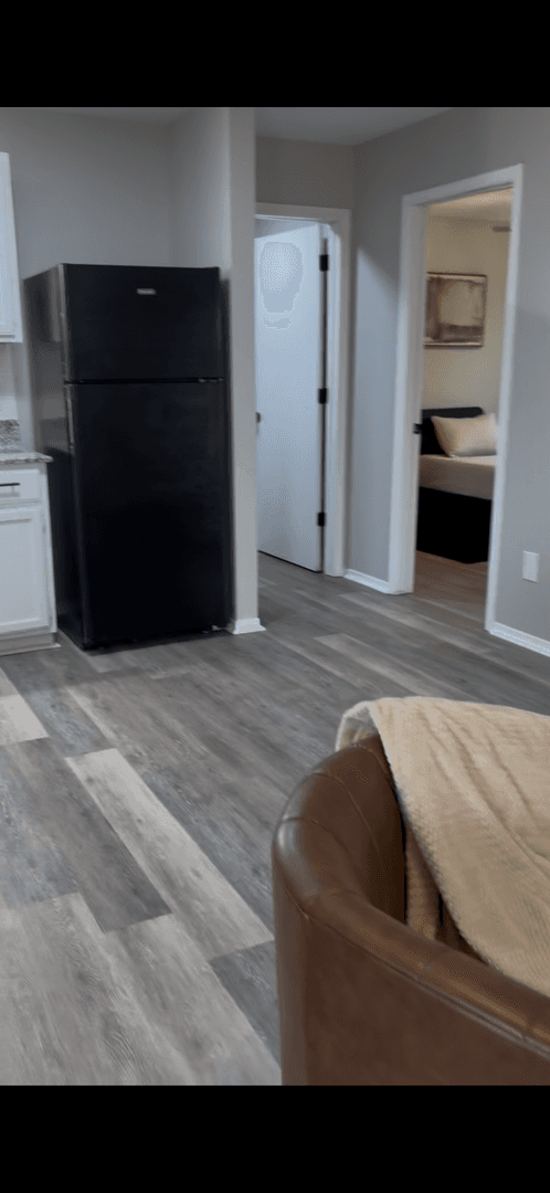 Springdale Apartment: 1305 Crutcher St