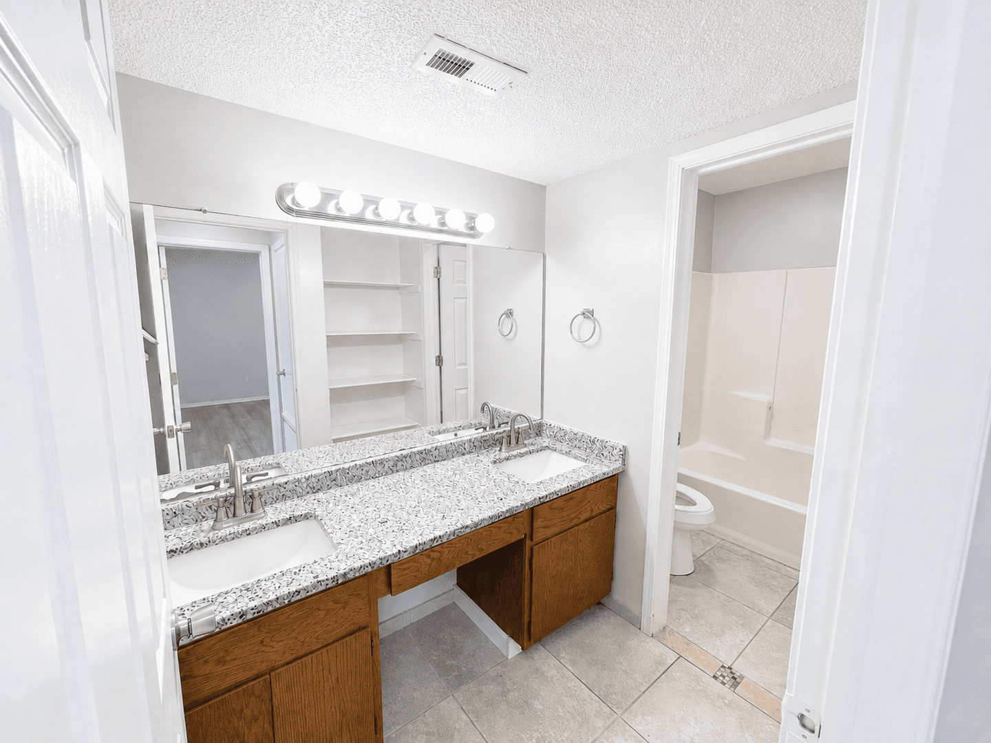 Springdale Apartment: 502 Black Oak Ave