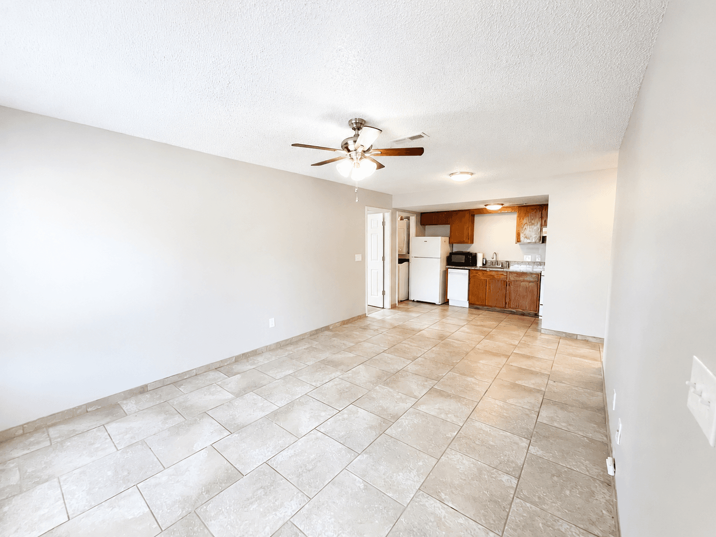 Springdale Apartment: 502 Black Oak Ave