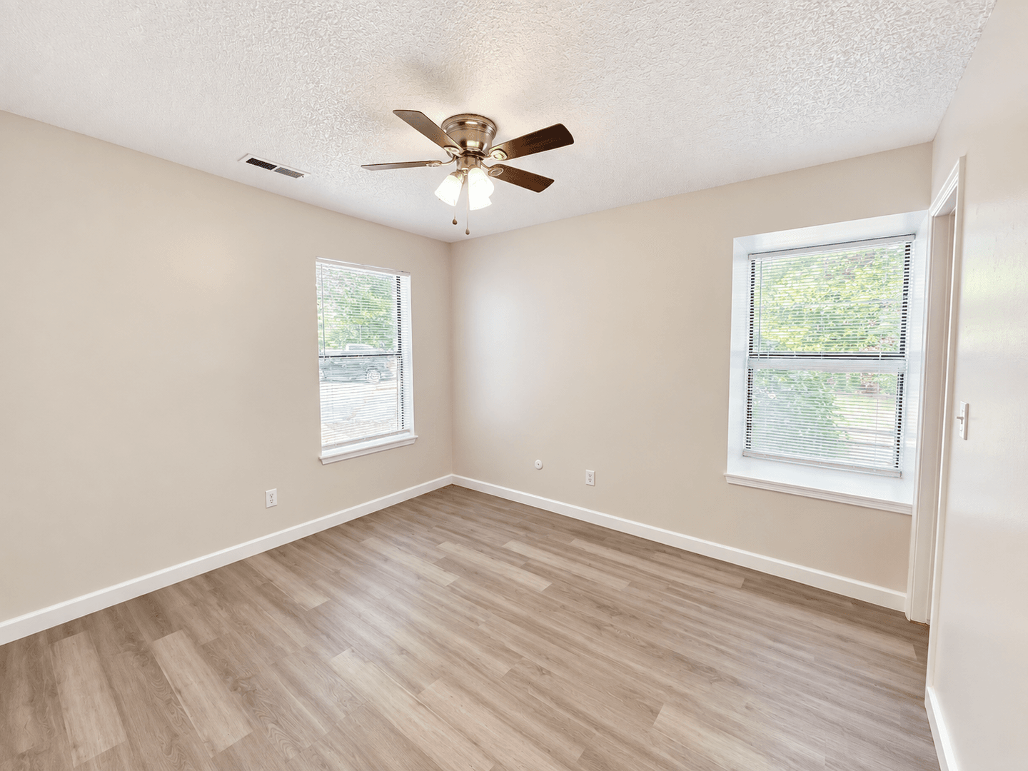 Springdale Apartment: 502 Black Oak Ave