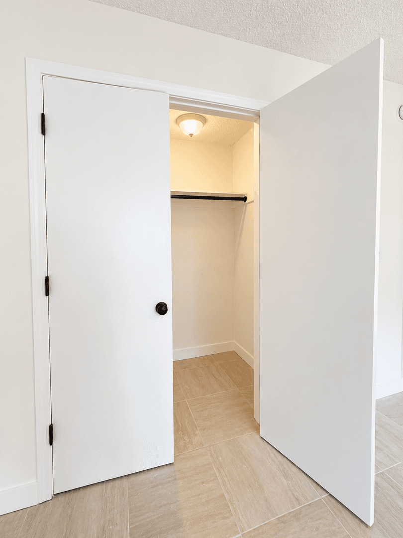 Springdale Apartment: 502 Black Oak Ave