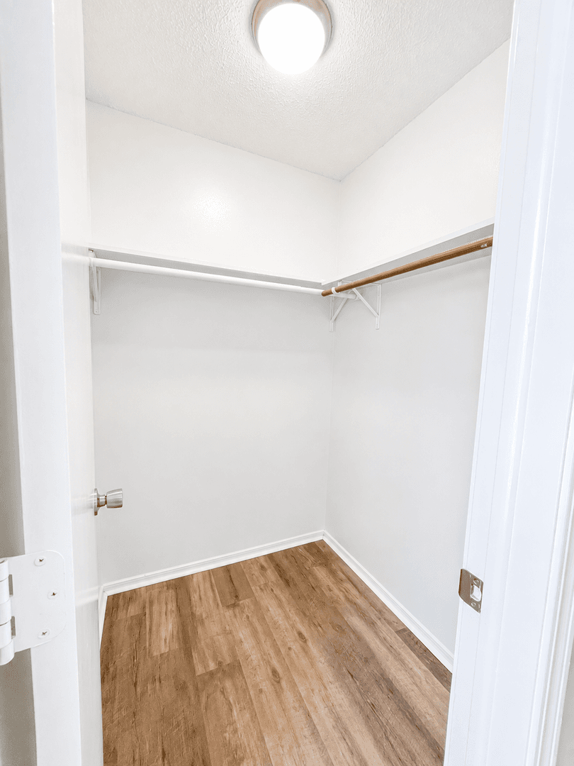 Springdale Apartment: 502 Black Oak Ave