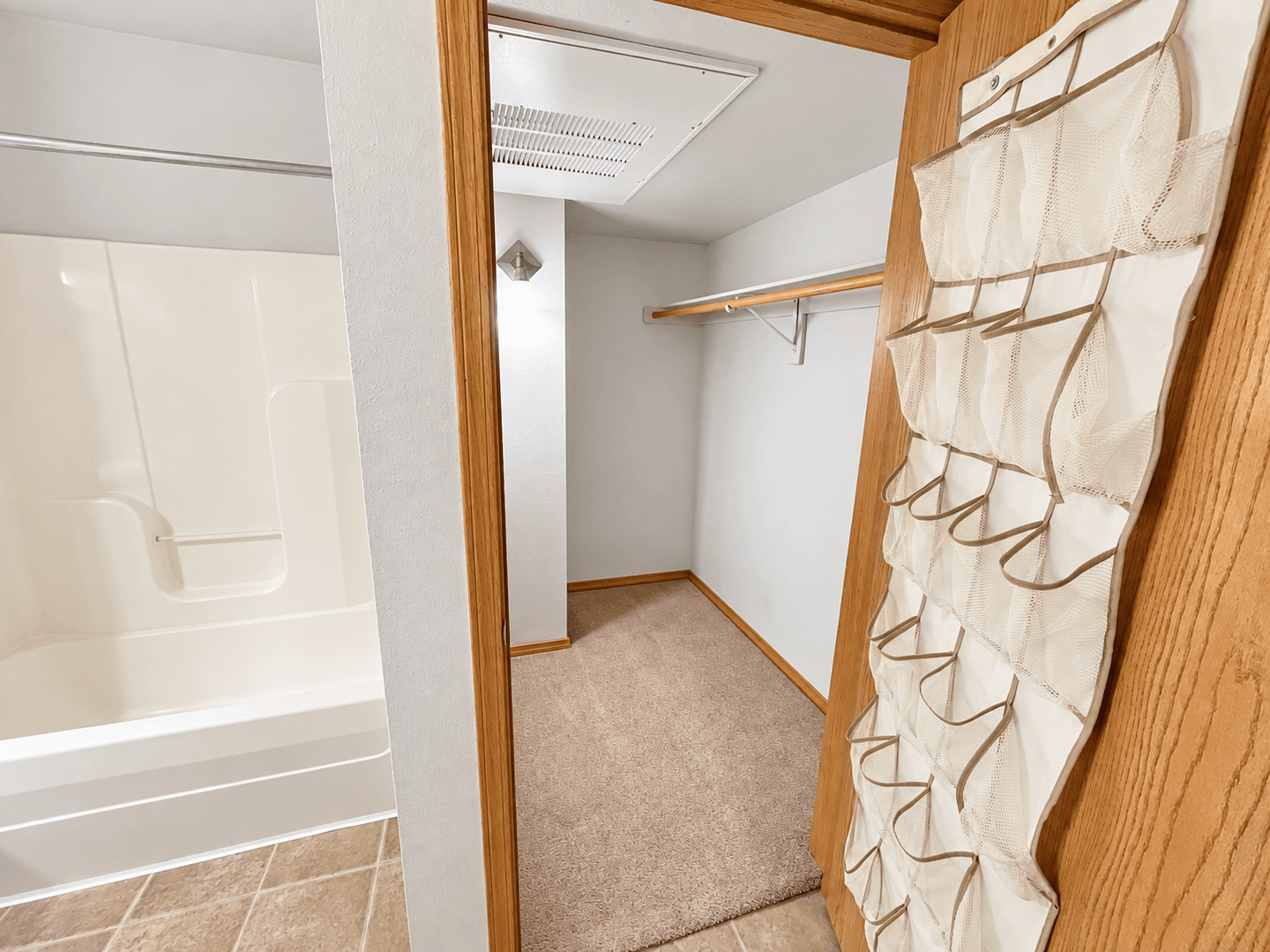 Springdale Apartment: 2353 N Lowell Rd