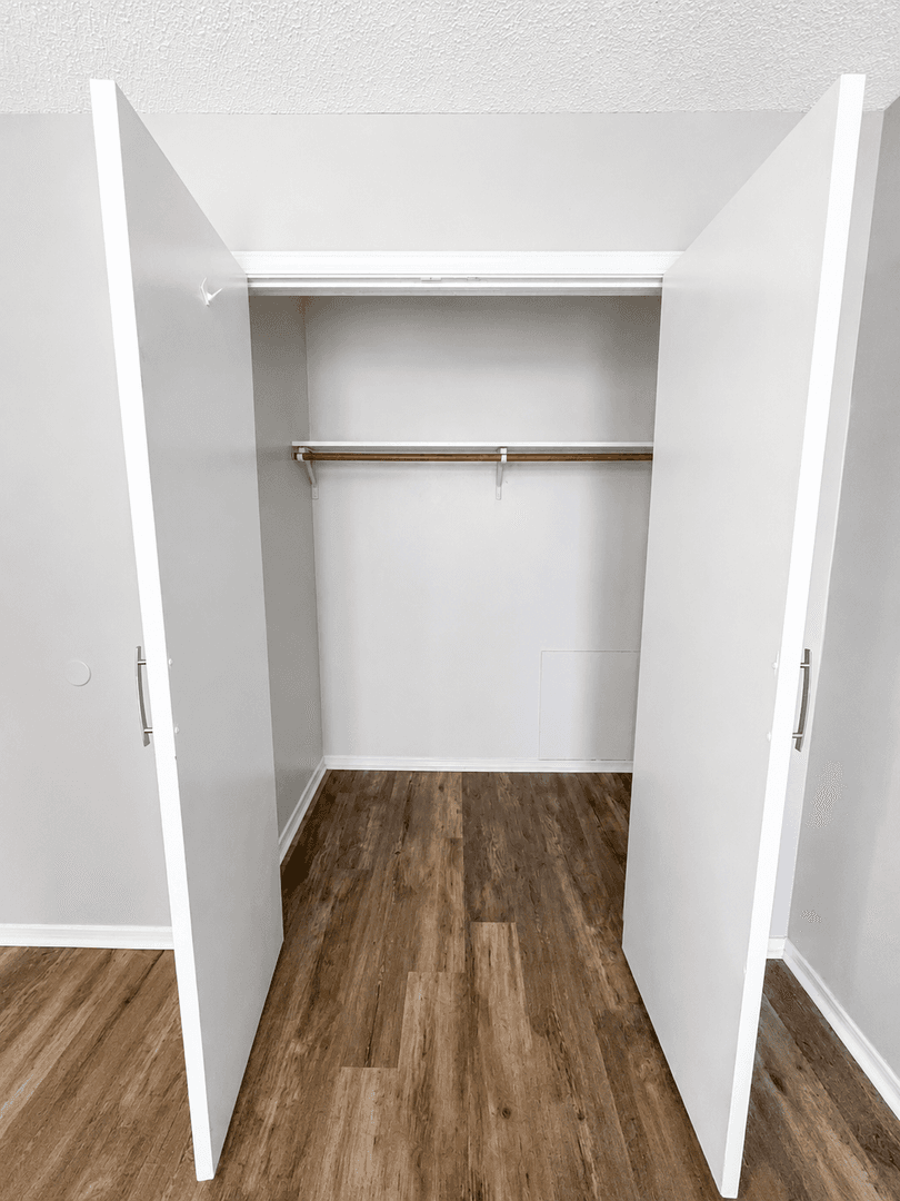 Springdale Apartment: 502 Black Oak Ave
