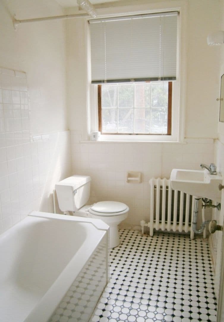 Baltimore Apartment: 2905 North Charles St