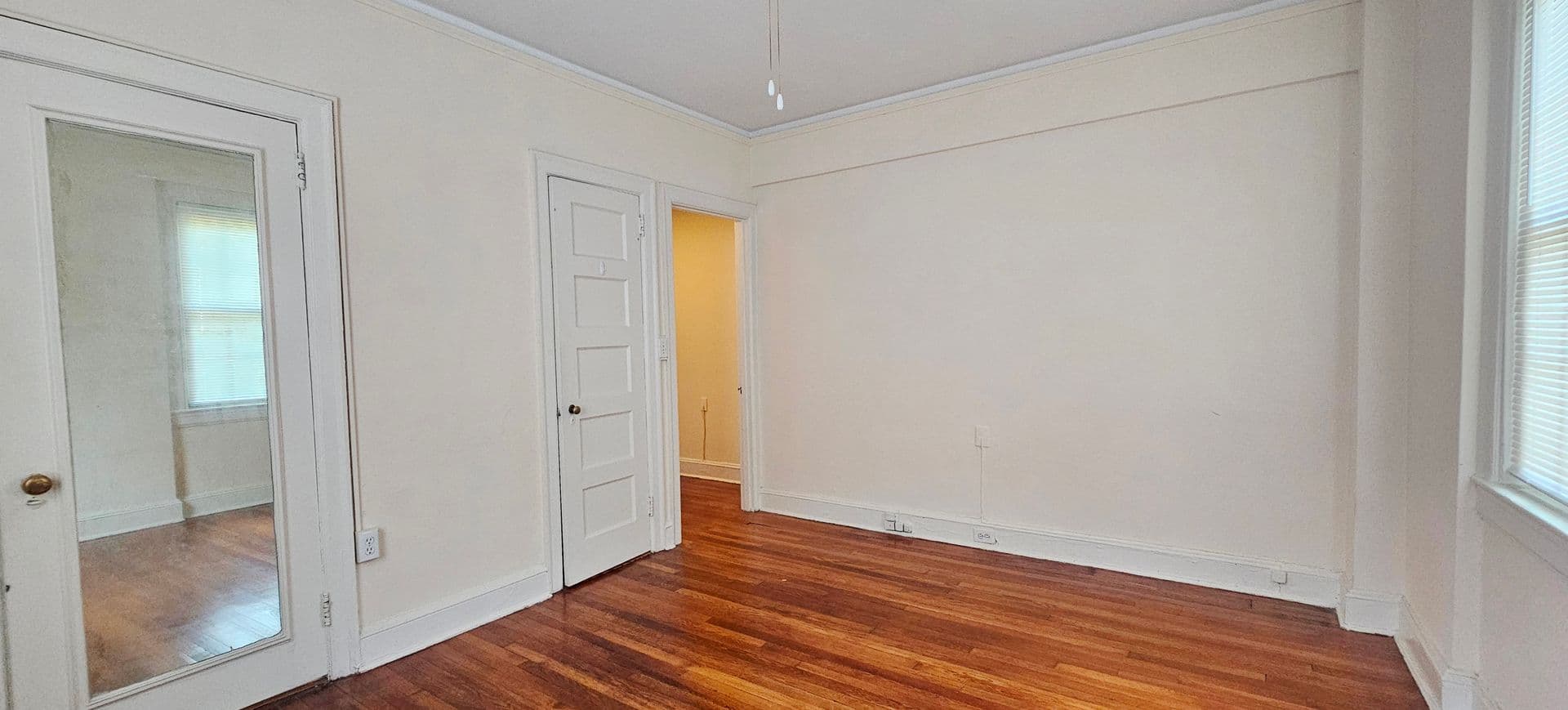 Baltimore Apartment: 3925 Beech Ave