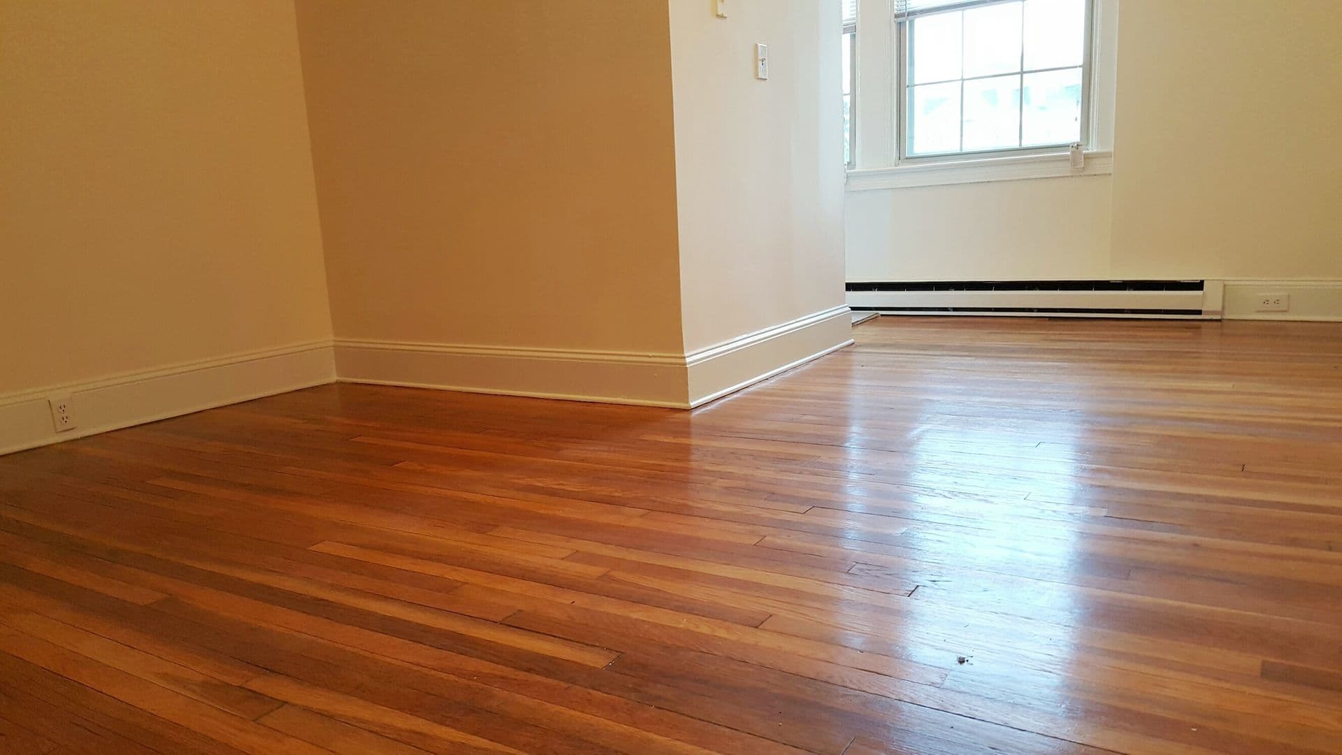 Baltimore Apartment: 909 W. University Pkwy