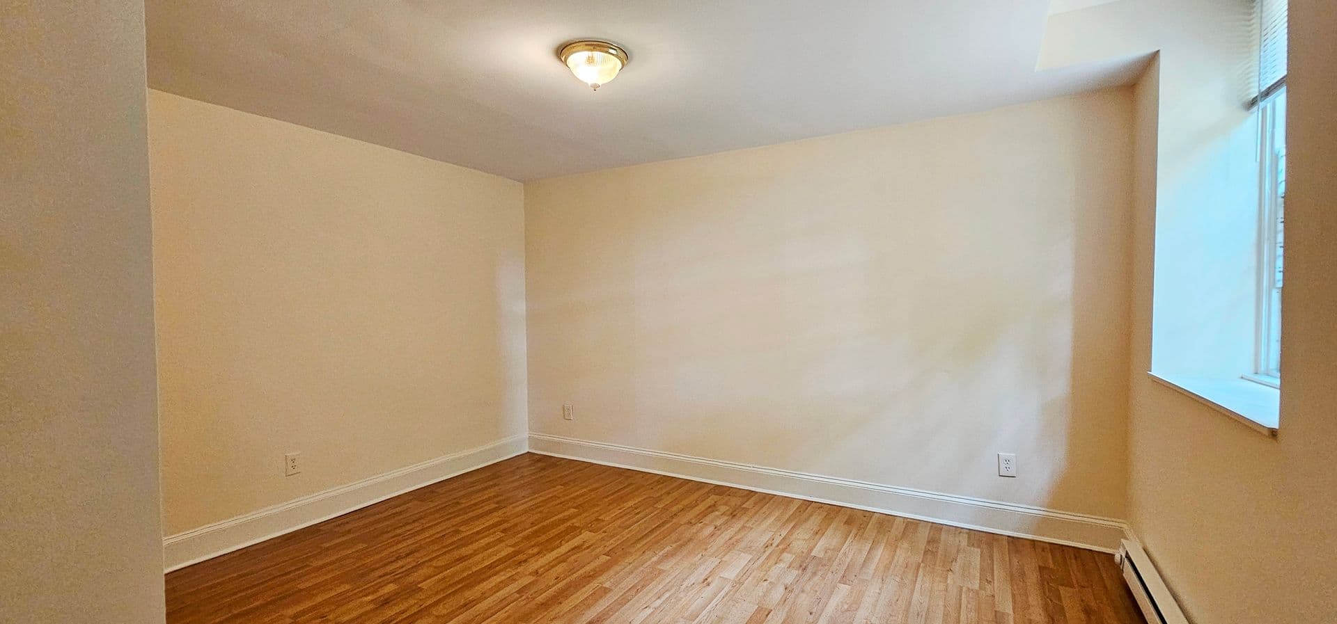 Baltimore Apartment: 909 W. University Pkwy