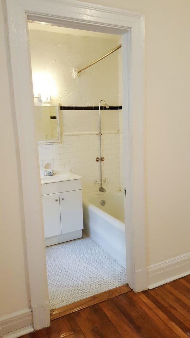 Baltimore Apartment: 3100 St. Paul Street